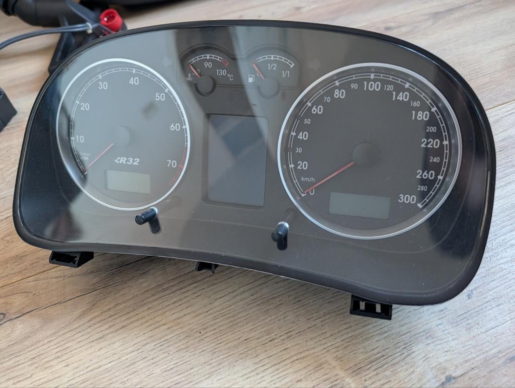 Golf 4 km teller 300 - fullfis volledig scherm, Ophalen, Nieuw