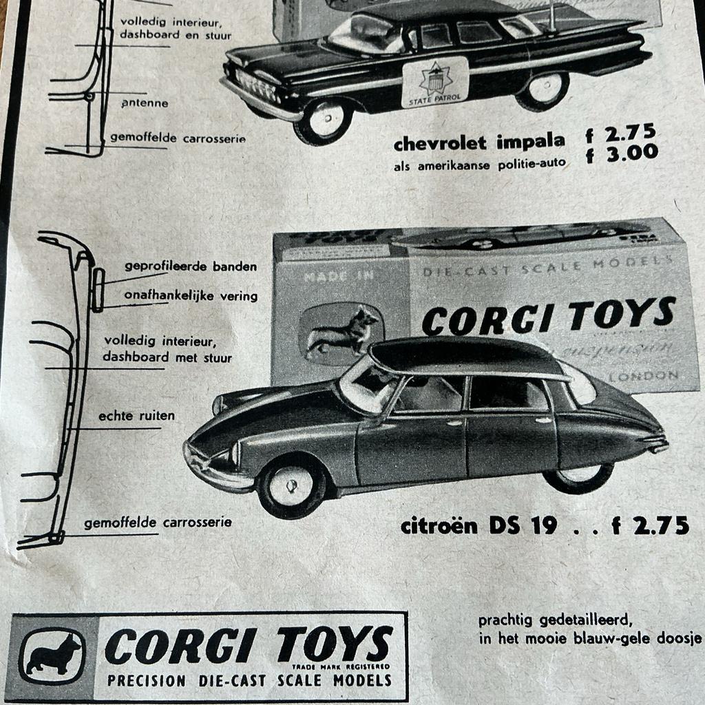 Corgi Toys Krantenadvertentie: Chevrolet Impala & Citroën DS, Ophalen of Verzenden, Gebruikt, Overige typen, Overige merken