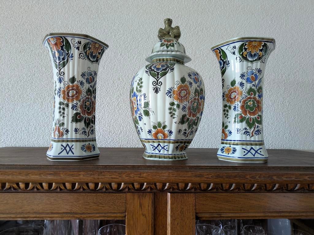 Delft Polychroom kaststel en wandbord - Handwerk Holland, Antiek en Kunst, Ophalen