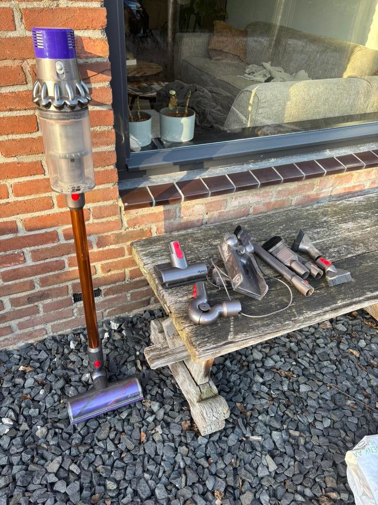 Dyson V10 steelstofzuiger, Witgoed en Apparatuur, Ophalen of Verzenden, Gebruikt, Reservoir, Stofzuiger