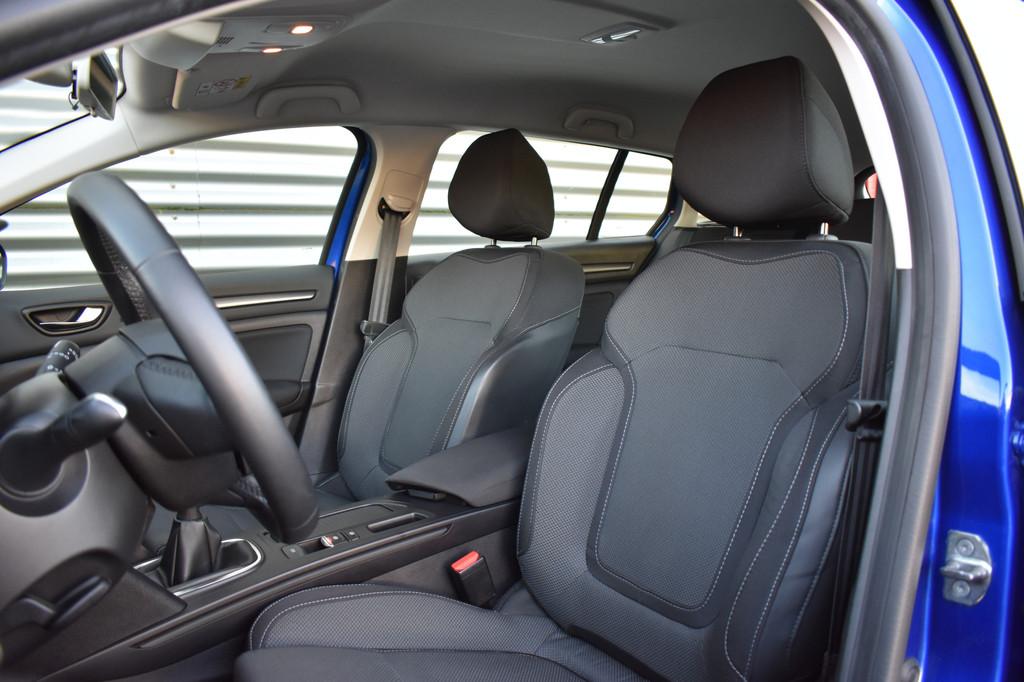 Renault Mégane Estate 1.3 TCe 140 Equilibre LED | Carplay |, Voorwielaandrijving, Stof, 4 cilinders, Blauw