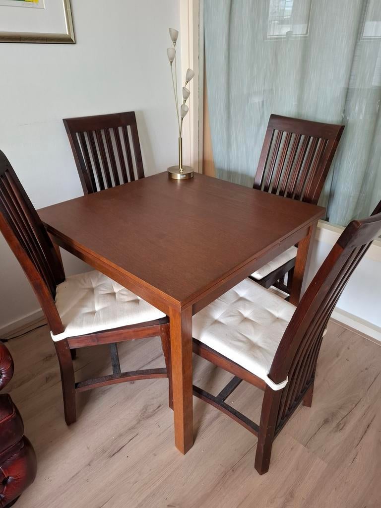 Houten eettafel met vier stoelen, Huis en Inrichting, Tafels | Eettafels, Ophalen, Gebruikt, 100 tot 150 cm, 50 tot 100 cm