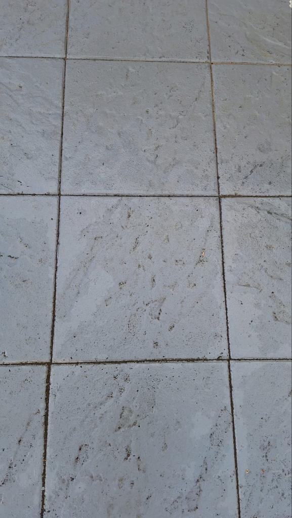 Grijze terrastegels, gratis ophalen, zelf eruit halen!, Ophalen, Gebruikt, 10 m² of meer, Beton