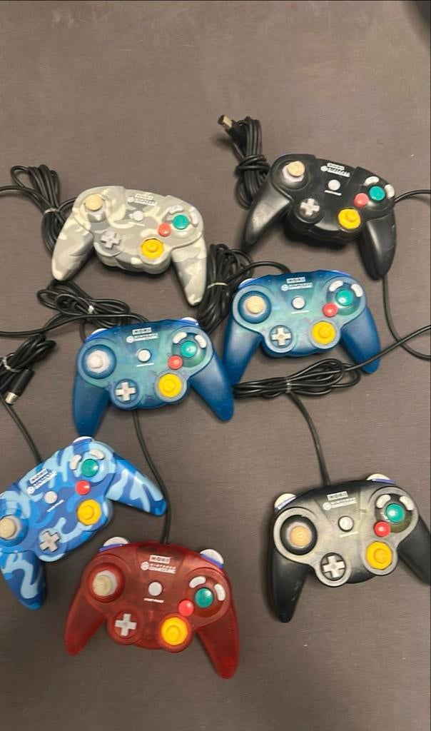 7x Hori Pad Controllers voor Nintendo GameCube, Ophalen of Verzenden, Gebruikt, Gamecube, Overige controllers