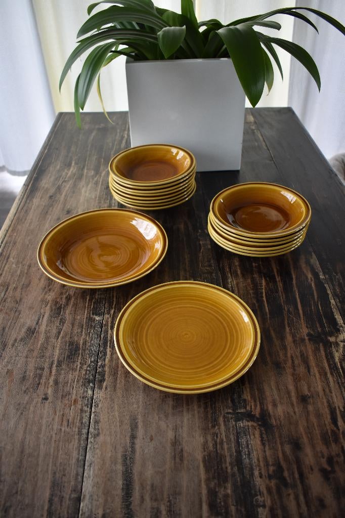 Goedewaagen Gouda oker geel bruin borden groot klein schaal, Antiek en Kunst, Ophalen of Verzenden