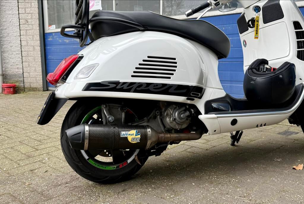 Leovince evo Carbon uitlaat voor Vespa GTS 300, Ophalen of Verzenden, Gebruikt