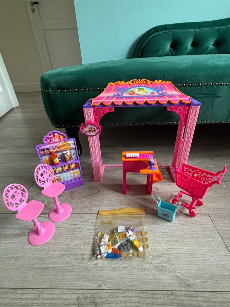 Barbie supermarkt inclusief accessoires in nieuwstaat!, Ophalen of Verzenden, Zo goed als nieuw, Barbie