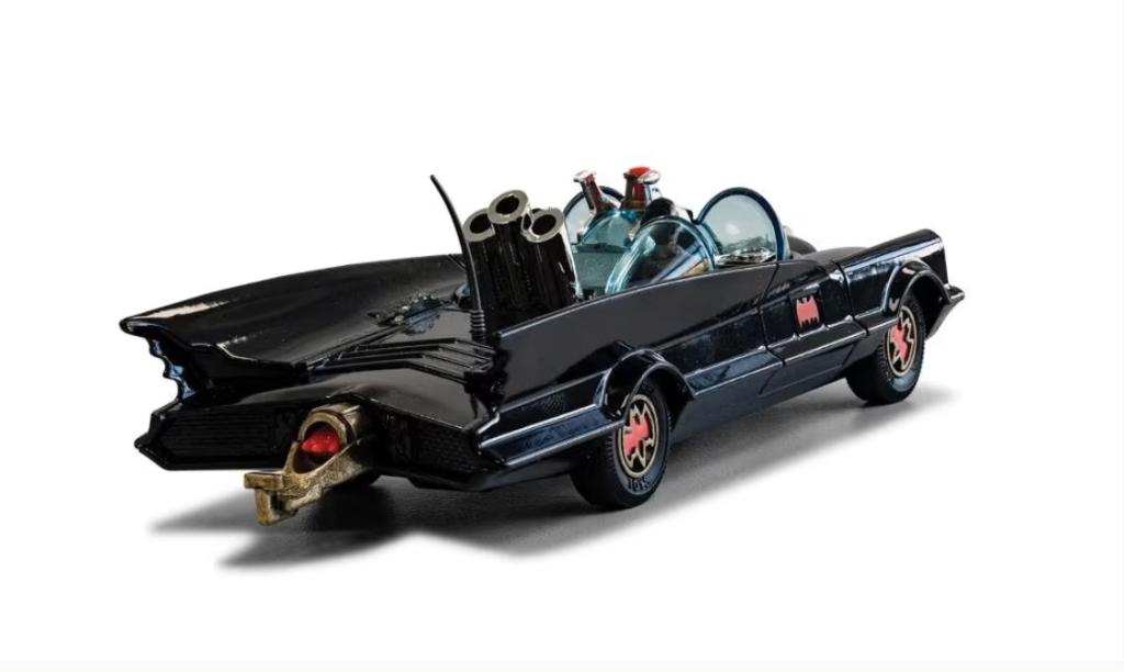 Batmobile in blisterdoos incl. trekhaak Corgi NEW 1:46 # 267, Hobby en Vrije tijd, Modelauto's | 1:43, Verzenden, Nieuw, Auto