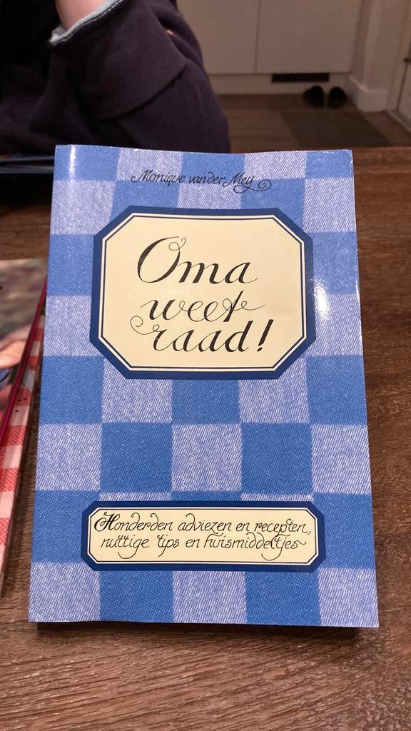 Oma weet raad!, Boeken, Ophalen of Verzenden, Mode algemeen