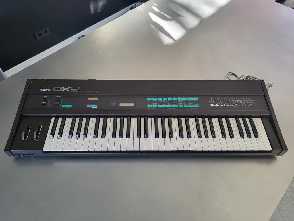 Yamaha DX9 Synthesizer - Vintage FM Synth, Muziek en Instrumenten, Keyboards, Ophalen, 61 toetsen, Gebruikt, Midi-aansluiting