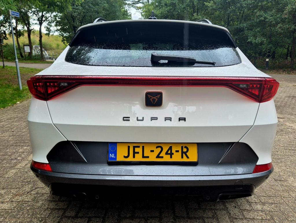 CUPRA Formentor 1.5 TSI / camera / automaat / navi / 18 inch, Zwart, 4 cilinders, Leder en Stof, Bedrijf