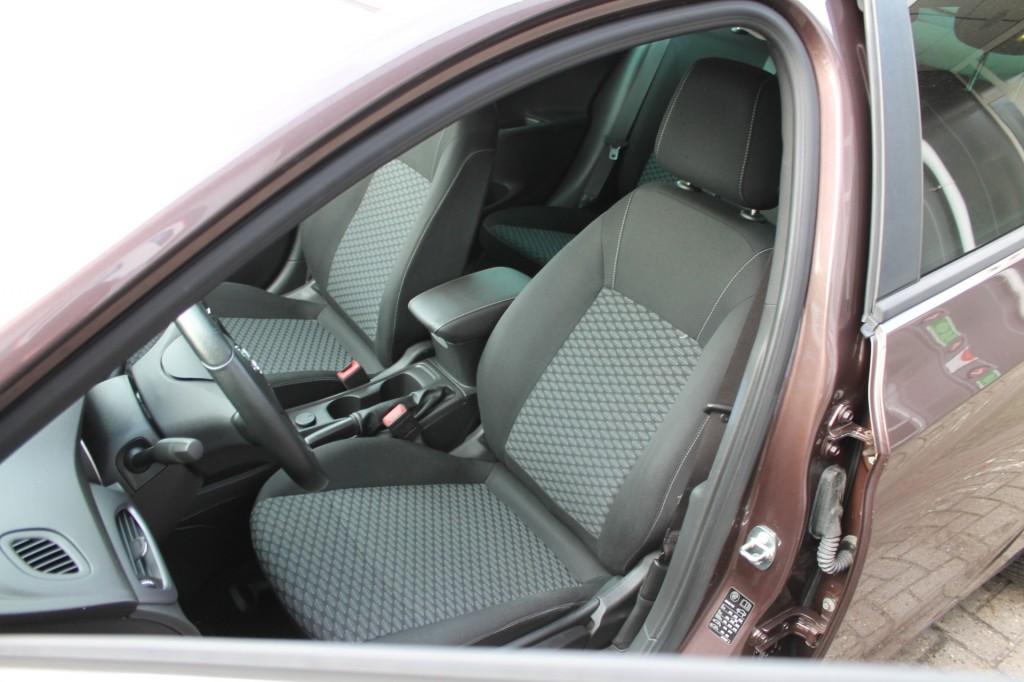 Opel ASTRA EDITION CRUISE NAVI STUURVERWARMING STOELVERWARMI, Gebruikt, Handgeschakeld, 1403 kg, 3 cilinders