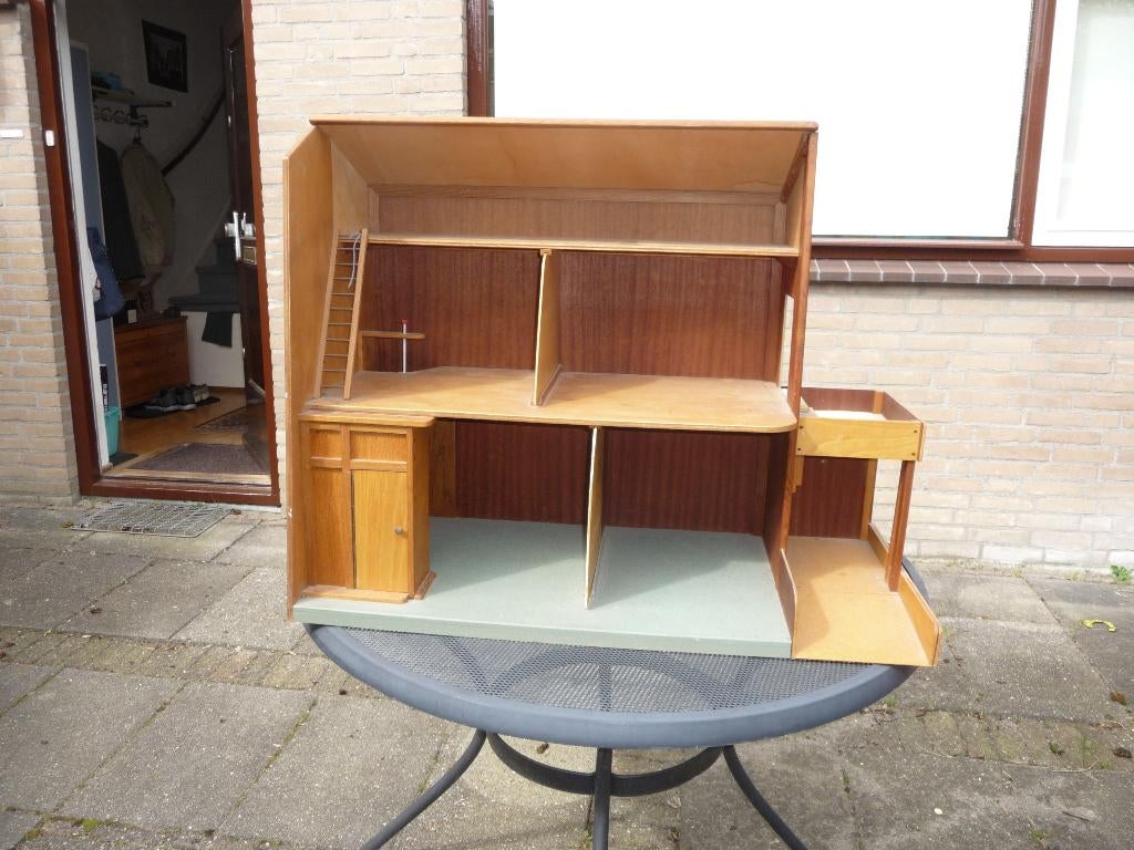 poppenhuis- en wieg, Ophalen, Gebruikt, Overige kleuren, Jongetje of Meisje