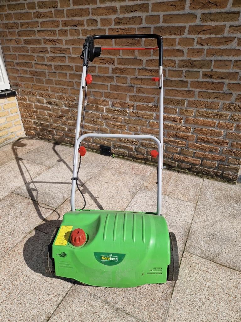 Florabest Verticuteermachine FLV 1300/10 met opvangbak, Ophalen, Gebruikt, Elektrisch, Florabest