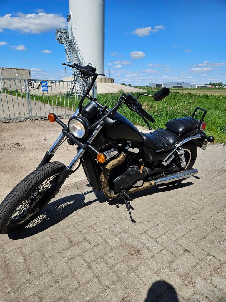 Suzuki Intruder 700