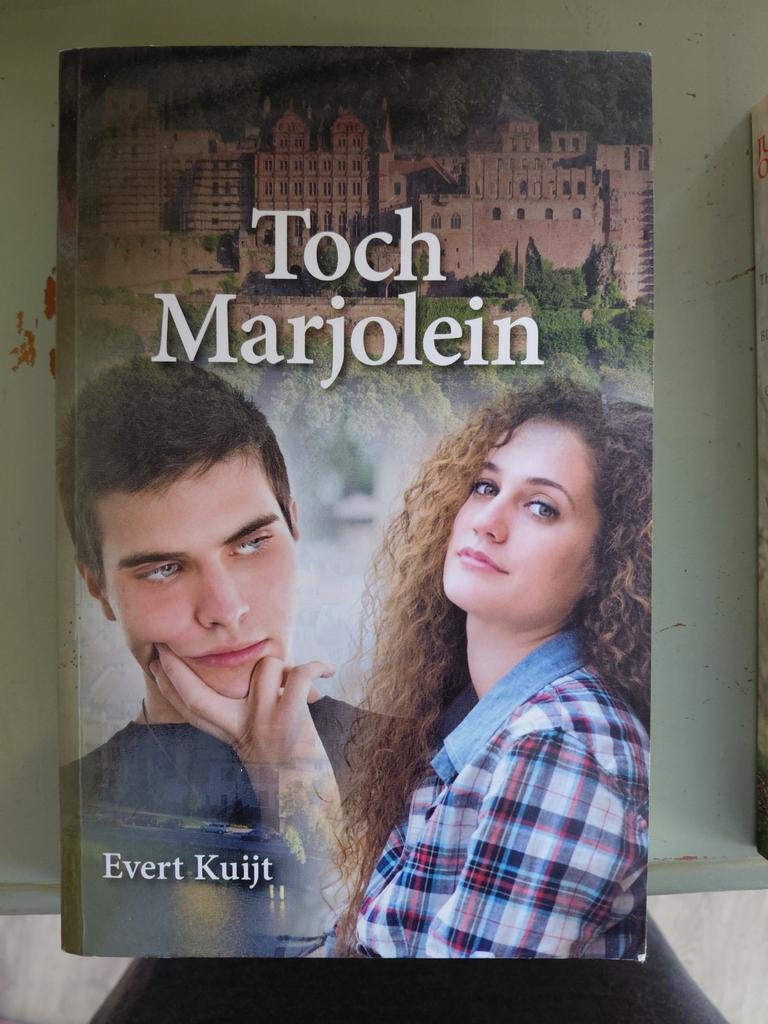 Evert Kuijt - Toch Marjolein, Boeken, Ophalen of Verzenden, Gelezen, Evert Kuijt