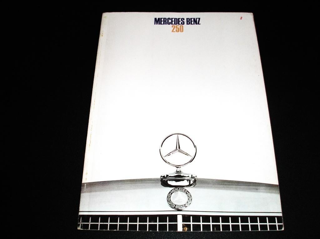 Mercedes-Benz 250, streep-acht, W114, december 1967, Ophalen of Verzenden, Gelezen, Mercedes