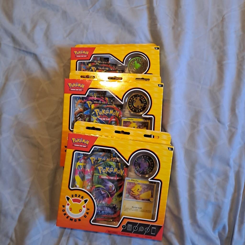 Laatste 3 30 jaar anniversary Pokémon boxen, Ophalen of Verzenden, Nieuw