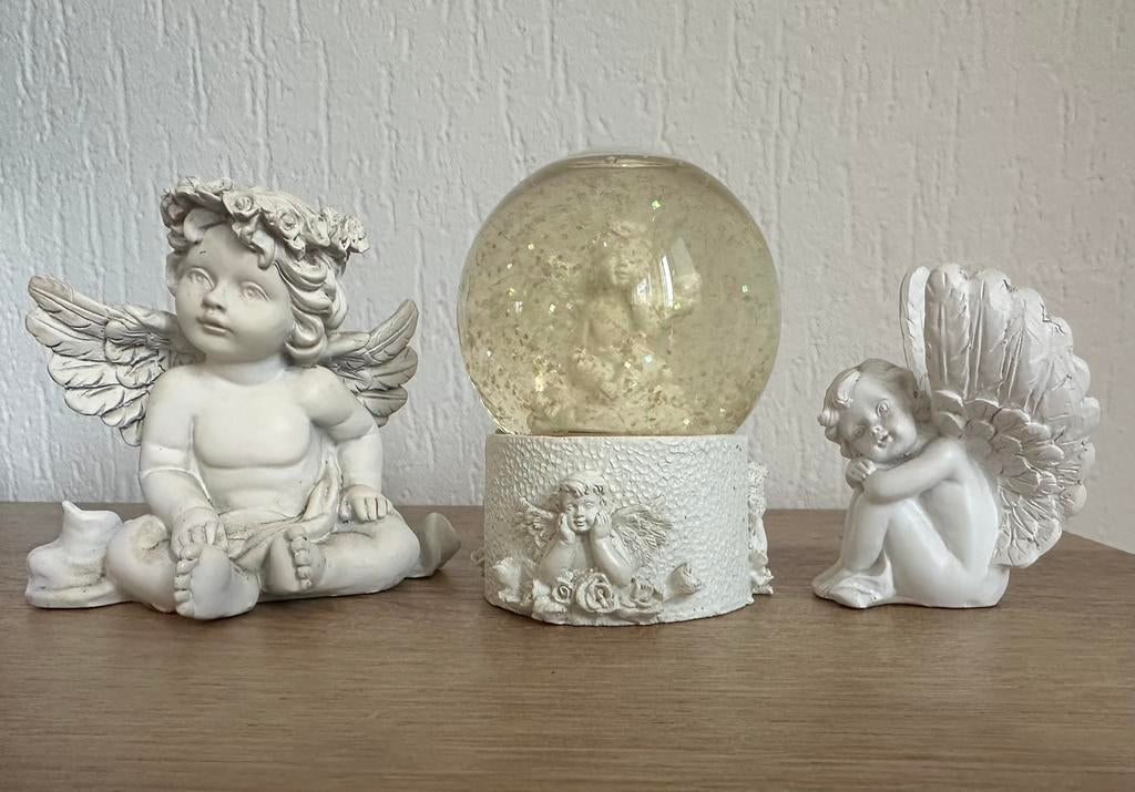 3 kleine engeltjes., Ophalen of Verzenden, Zo goed als nieuw, Dier