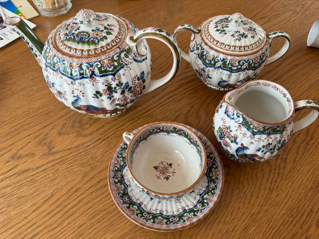 Porseleinen theeservies met pauwen en bloemen, Antiek en Kunst, Ophalen