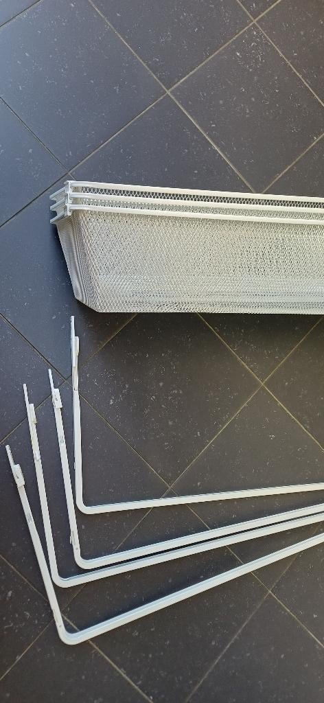 Ikea set bestaat uit 3 draadmanden en 4 geleiders., Ophalen, 50 tot 100 cm, Zo goed als nieuw, Minder dan 100 cm