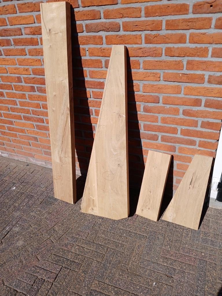 Eiken hout massief  4.5 cm dik overgebleven  van traptreden., Doe-het-zelf en Verbouw, Hout en Planken, Ophalen, 25 tot 50 mm