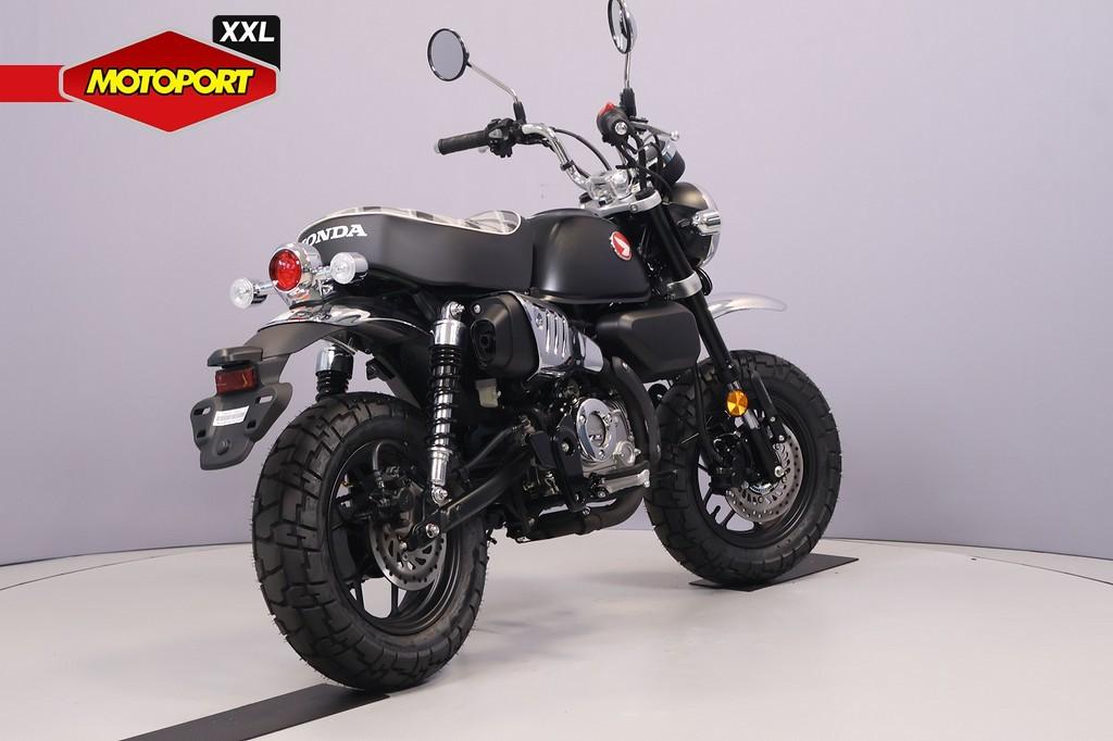 Honda Monkey 125, Bedrijf, Naked bike