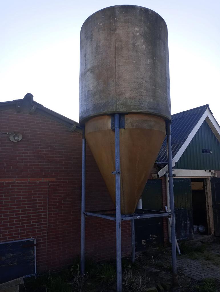 Voer silo’s, Ophalen of Verzenden