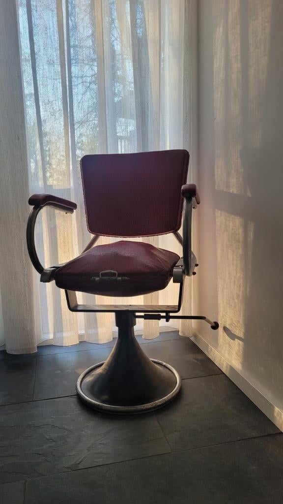 Vintage kappersstoel / barber chair - hydraulisch, Ophalen