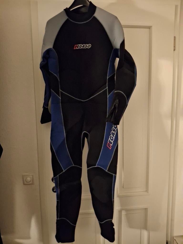 Pegaso wetsuits 5 mm en 6.5 mm Maat L/XL, Watersport en Boten, Duiken, Ophalen of Verzenden, Zo goed als nieuw, Duikpak