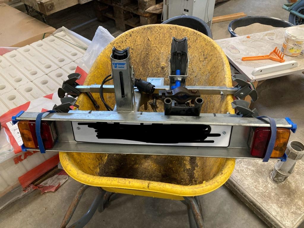 Fietsendrager Twinny load plus, Auto diversen, Fietsendragers, Ophalen, 2 fietsen, Gebruikt, Trekhaakdrager