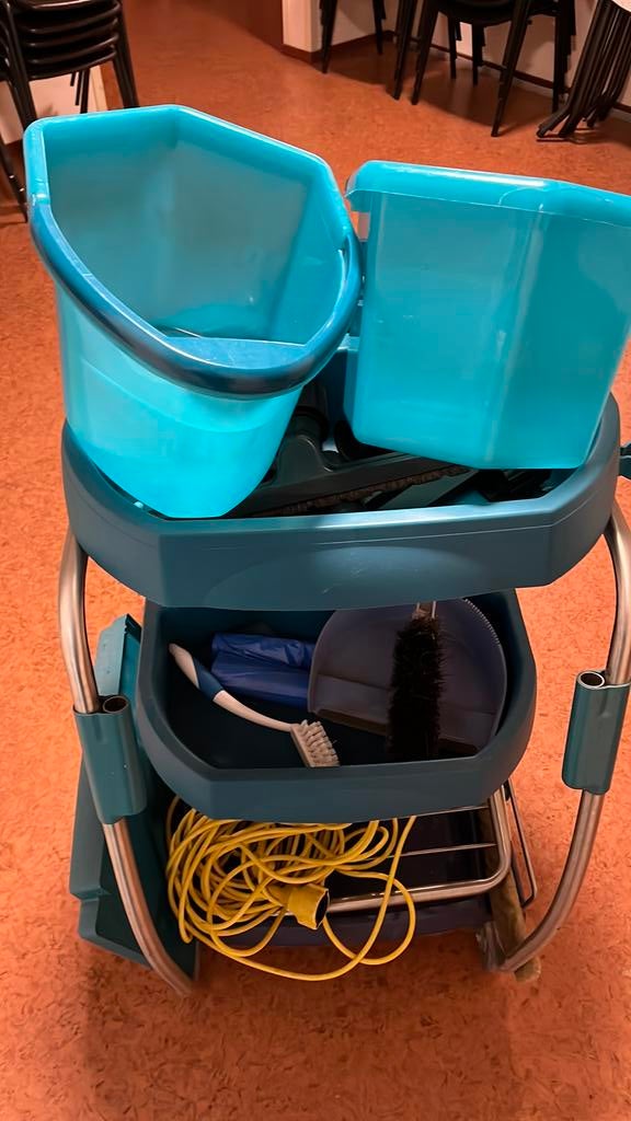 Schoonmaakkar, Ophalen, Raamwisser of Trekker