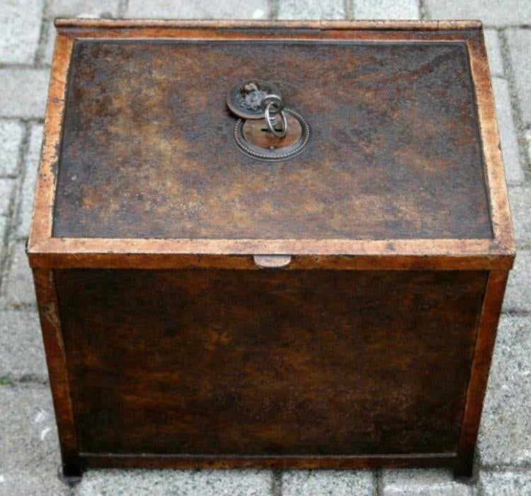 Kriegskasse soldijkluis, Ophalen