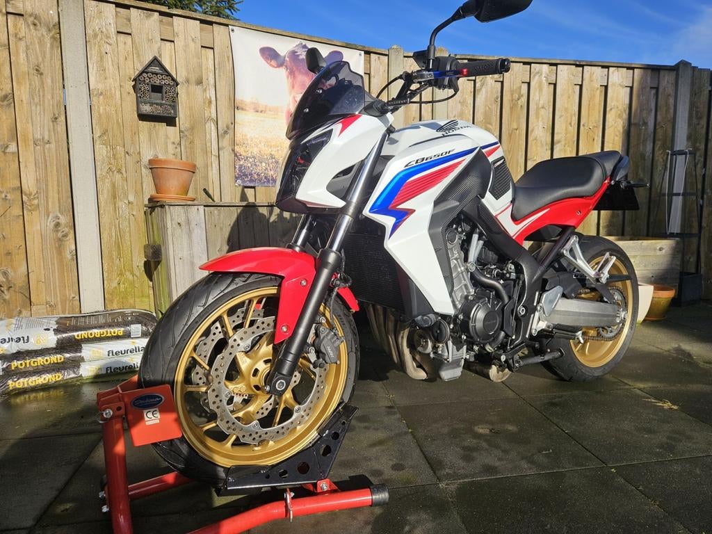 Honda CB650F HRC kleurstelling, Motoren, Motoren | Honda, Particulier, Naked bike, Ophalen