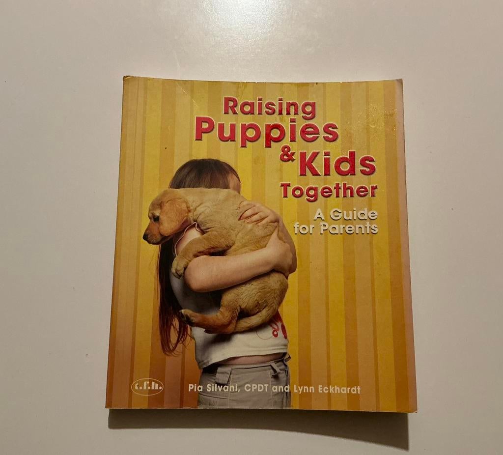 Raising Puppies & Kids together, Silvani & Eckhardt, Ophalen of Verzenden, Zo goed als nieuw, Honden