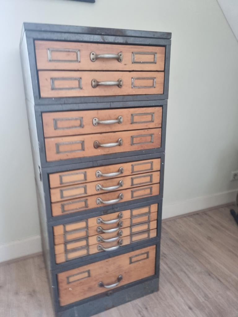 Unieke industriele ladekast !, Huis en Inrichting, Kasten | Ladekasten, Ophalen of Verzenden, Gebruikt, 25 tot 50 cm, Minder dan 100 cm