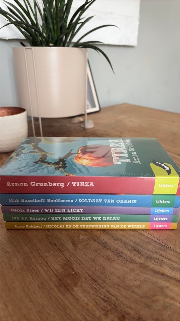 Eindexamen bundel helemaal nieuw boeken lijst, Ophalen of Verzenden, Nieuw, Overige niveaus, Nederlands