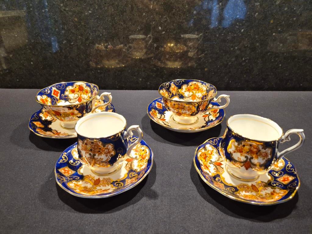 Royal Albert Heirloom Thee- & Espressokopjes Set (4), Antiek en Kunst, Ophalen of Verzenden