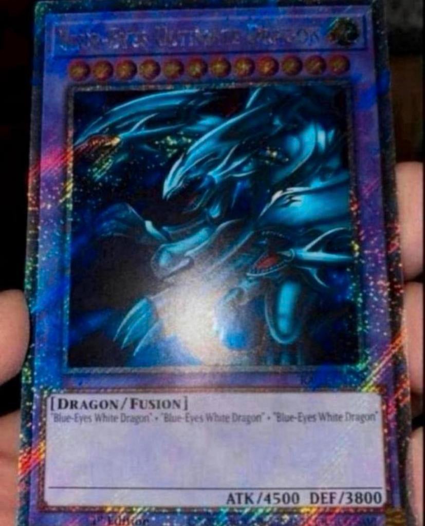 Yu-Gi-Oh! Blue Eyes Ultimate Dragon RA03 1st Edition Mint !, Hobby en Vrije tijd, Verzamelkaartspellen | Yu-gi-Oh!, Ophalen of Verzenden