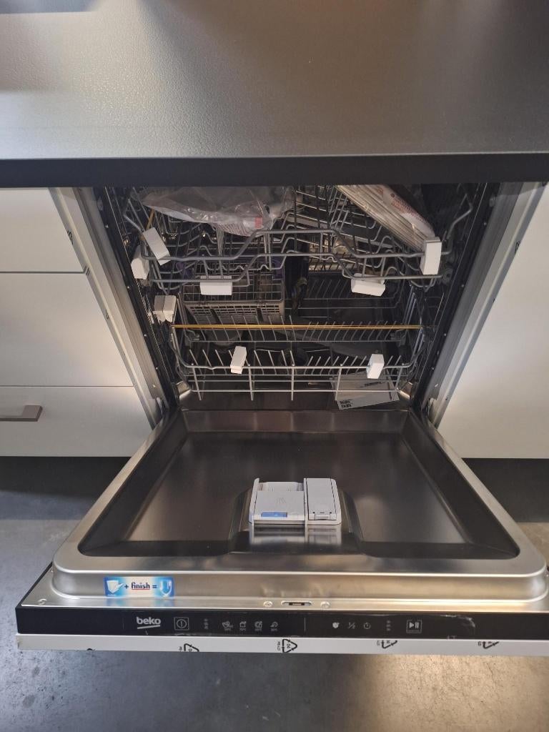 Keuken Compleet met APP 120Keukens op voorraad Nr 2899, Nieuw, Enkelwandige keuken, Ophalen of Verzenden, Met kookeiland