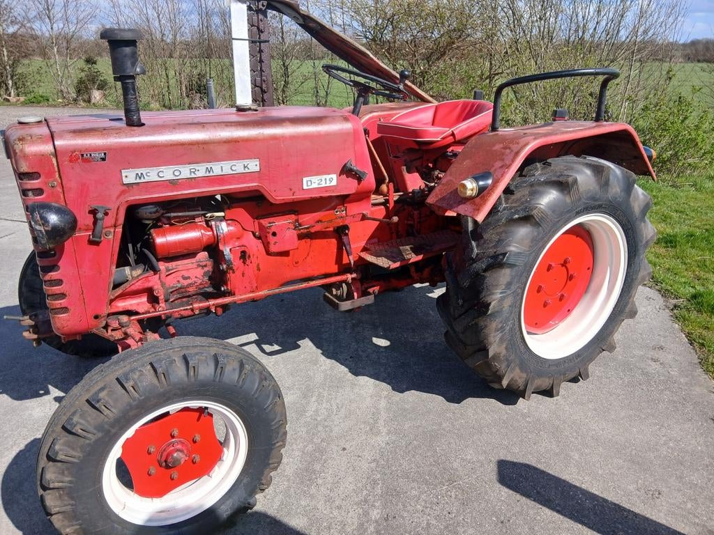 mc cormick d219 en onderdelen d serie, Zakelijke goederen, Ophalen, Oldtimer, Tot 80 Pk, McCormick