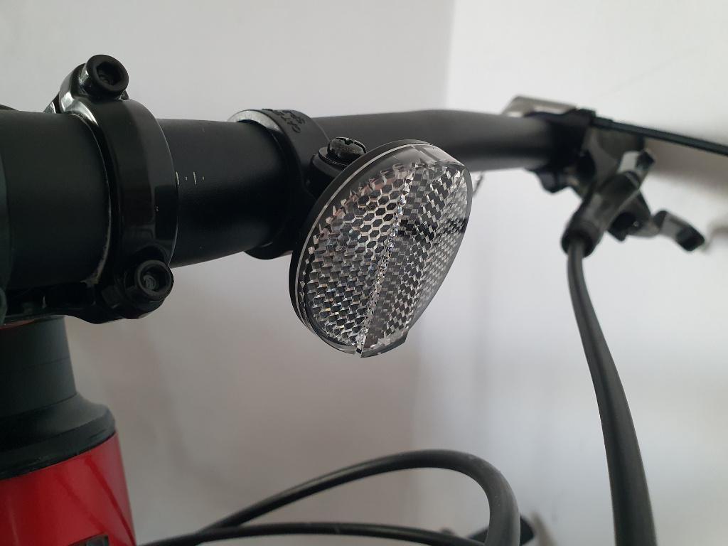 Fietsonderdelen Reflectors en spatlappen, Fietsen en Brommers, Ophalen of Verzenden, Zo goed als nieuw, Accu