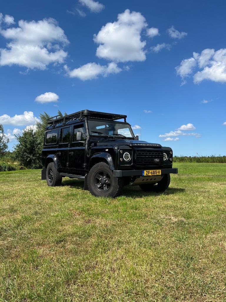Land Rover Defender 2.4 TD 110 SW SVX 60th Anniversary, Stof, Zwart, 4 cilinders, 2402 cc