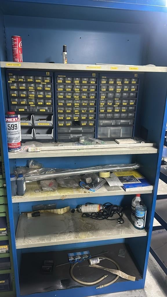 Werkplaats onderdelenkast met ladensysteem, Ophalen