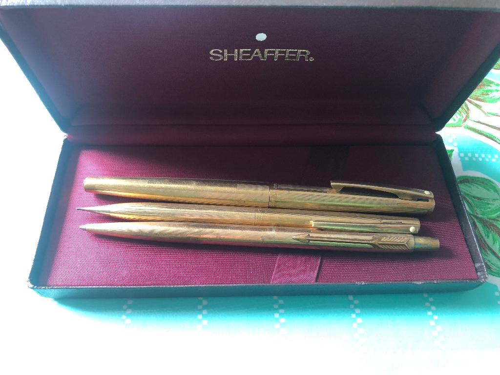 Sheaffer vulpen en vulpotloodset, 14 kt gouden penpunt, Verzamelen, Pennenverzamelingen, Gebruikt, Vulpen, Sheaffer, Met doosje
