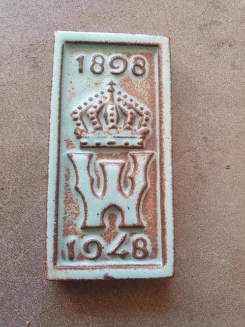 cloisonné tegel 1898 1948 Wilhelmina Westraven Utrecht, Antiek en Kunst, Antiek | Wandborden en Tegels, Ophalen