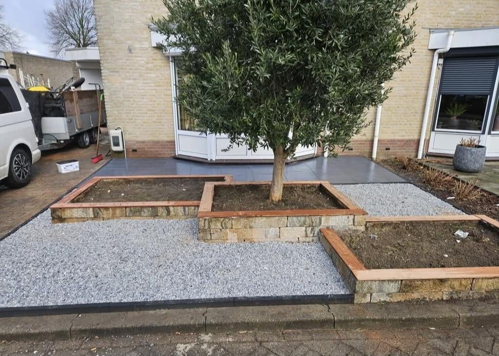 Stratenmaker / hovenier gezocht? Hierbij aangeboden, Diensten en Vakmensen, Tuinmannen en Stratenmakers
