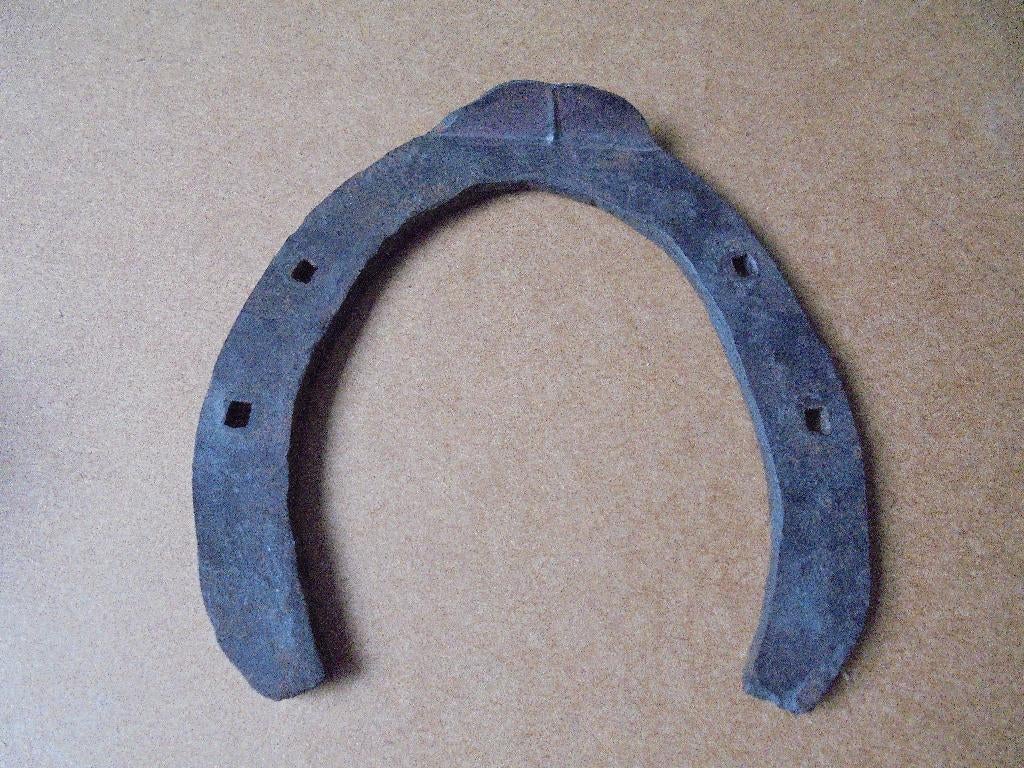 hoefijzer (ZGK-67), Ophalen of Verzenden, Hout, 50 tot 75 cm