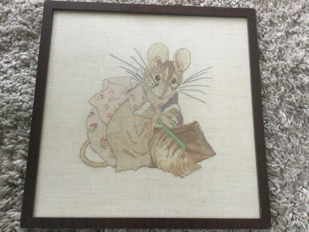 Borduurwerk muis, Hunca Munca, Beatrix Potter, Ophalen of Verzenden, Zo goed als nieuw, Handborduren, Overige typen