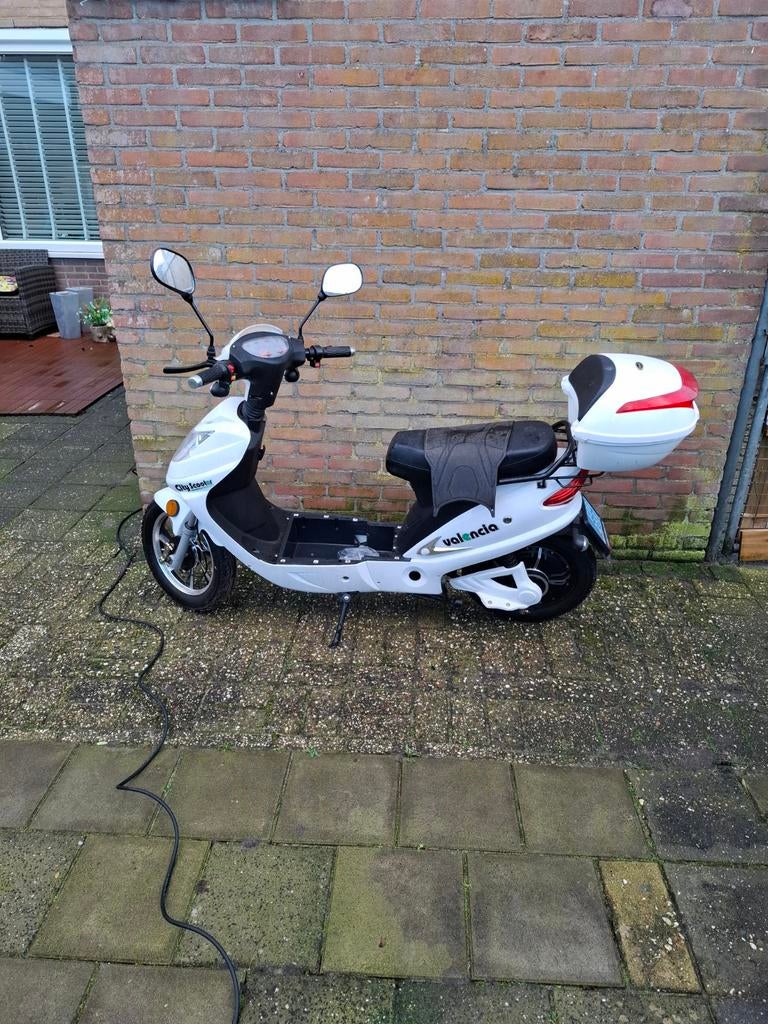 Electrice scooter, Fietsen en Brommers, Ophalen, Zo goed als nieuw, Elektrisch, Overige merken